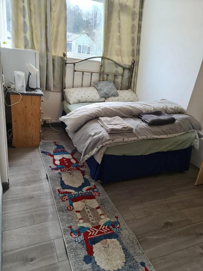 Budget Double En-Suite Bedroom Sheffield Eksteriør billede